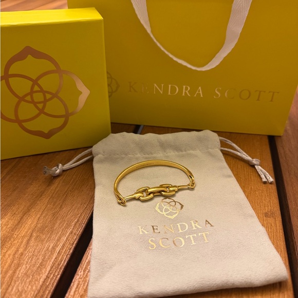 Kendra Scott Beau Link Bracelet in Vintage Gold - Picture 5 of 12